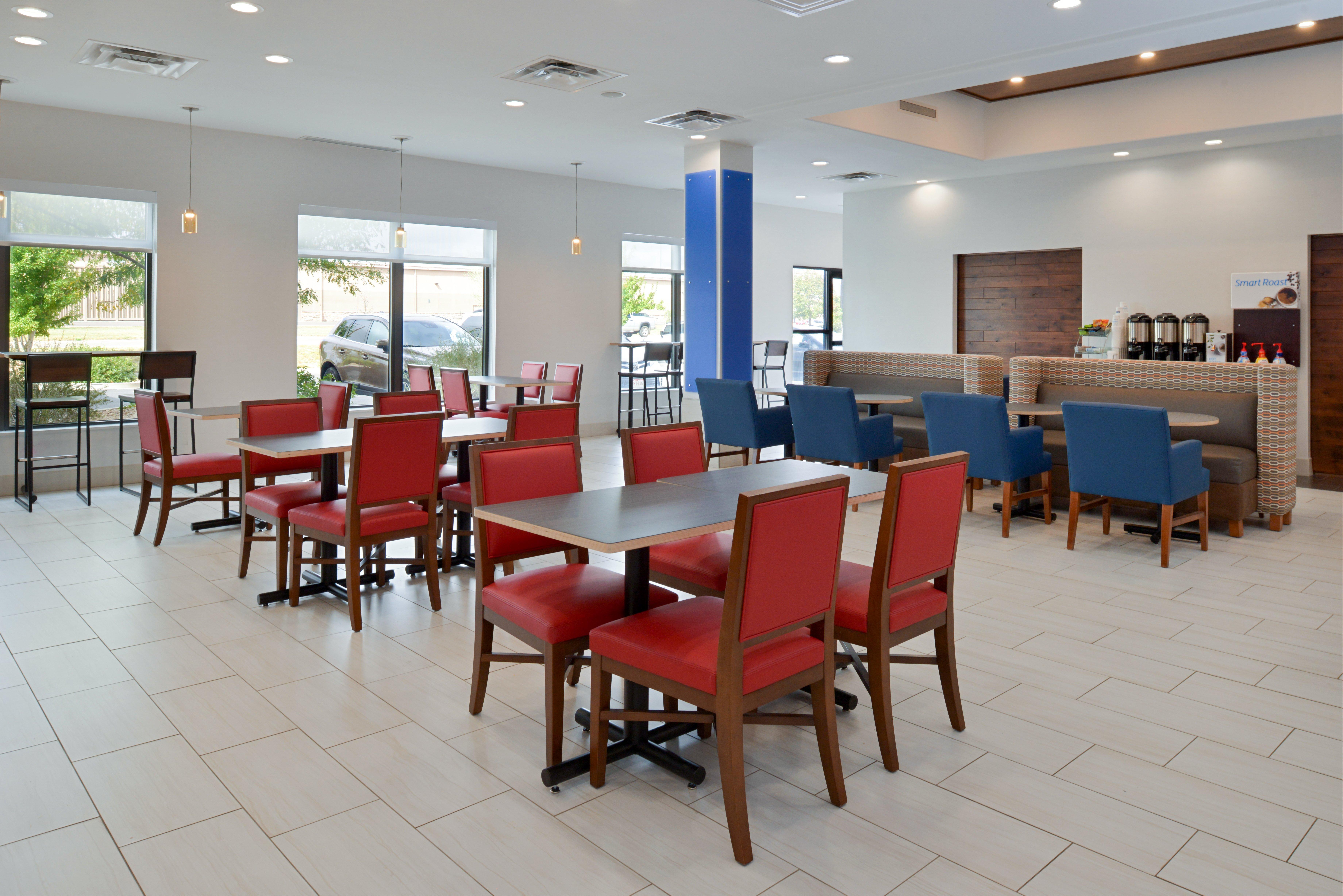 Holiday Inn Express & Suites Pueblo By Ihg Exteriér fotografie