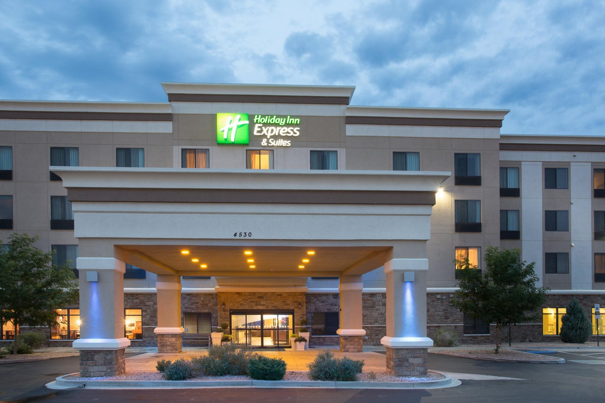 Holiday Inn Express & Suites Pueblo By Ihg Exteriér fotografie