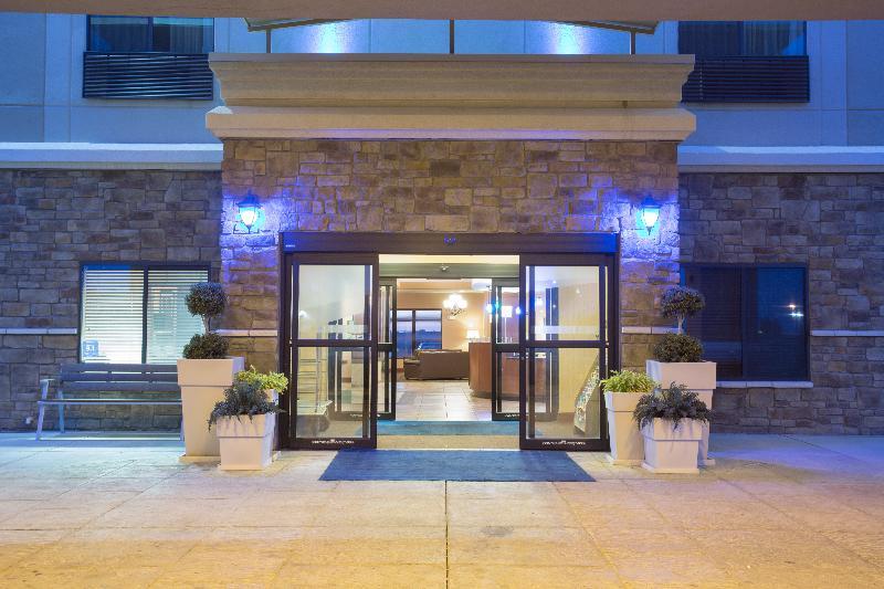 Holiday Inn Express & Suites Pueblo By Ihg Exteriér fotografie